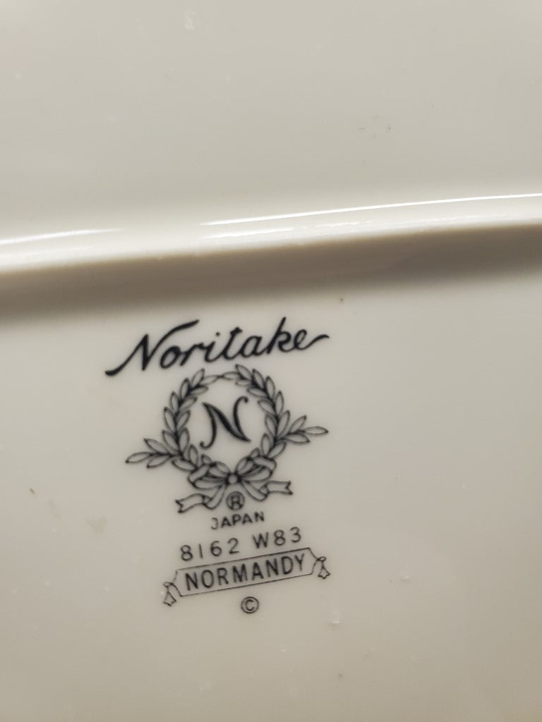 Noritake Normandy 13" Oval Serving Platter LK