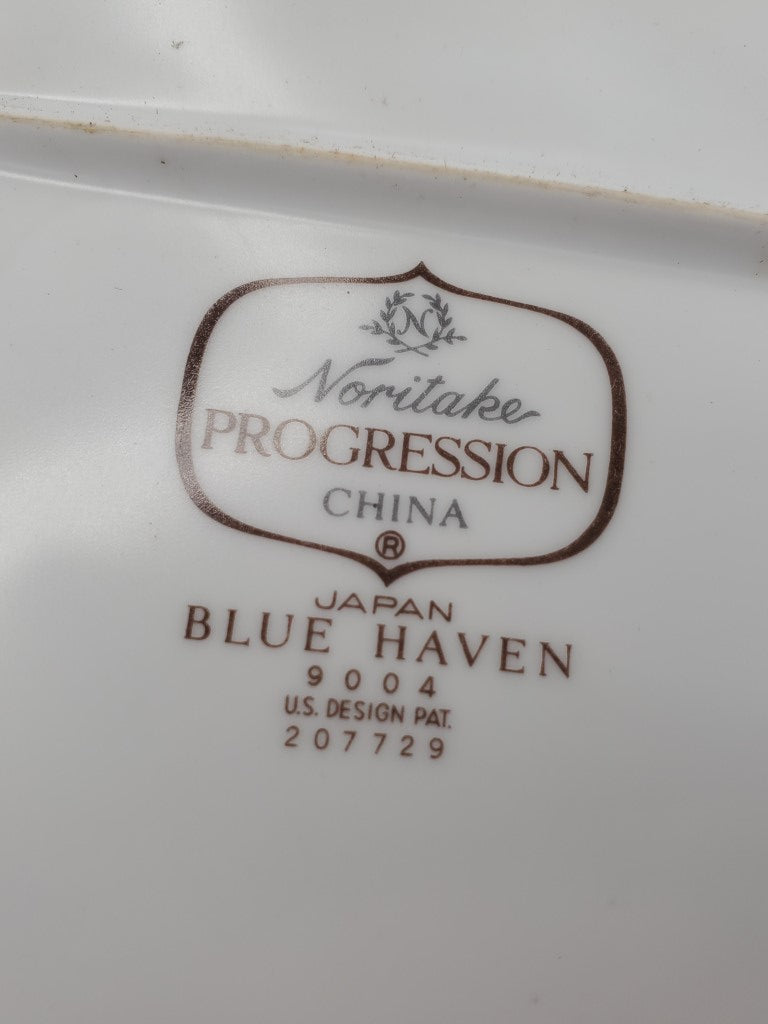 Noritake Blue Haven 13" Oval Serving Platter LK