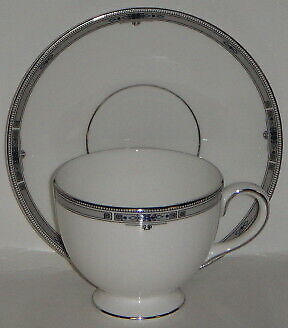 Set of 4 Wedgwood Amherst Platinum Leigh Shaped Cup & Saucers