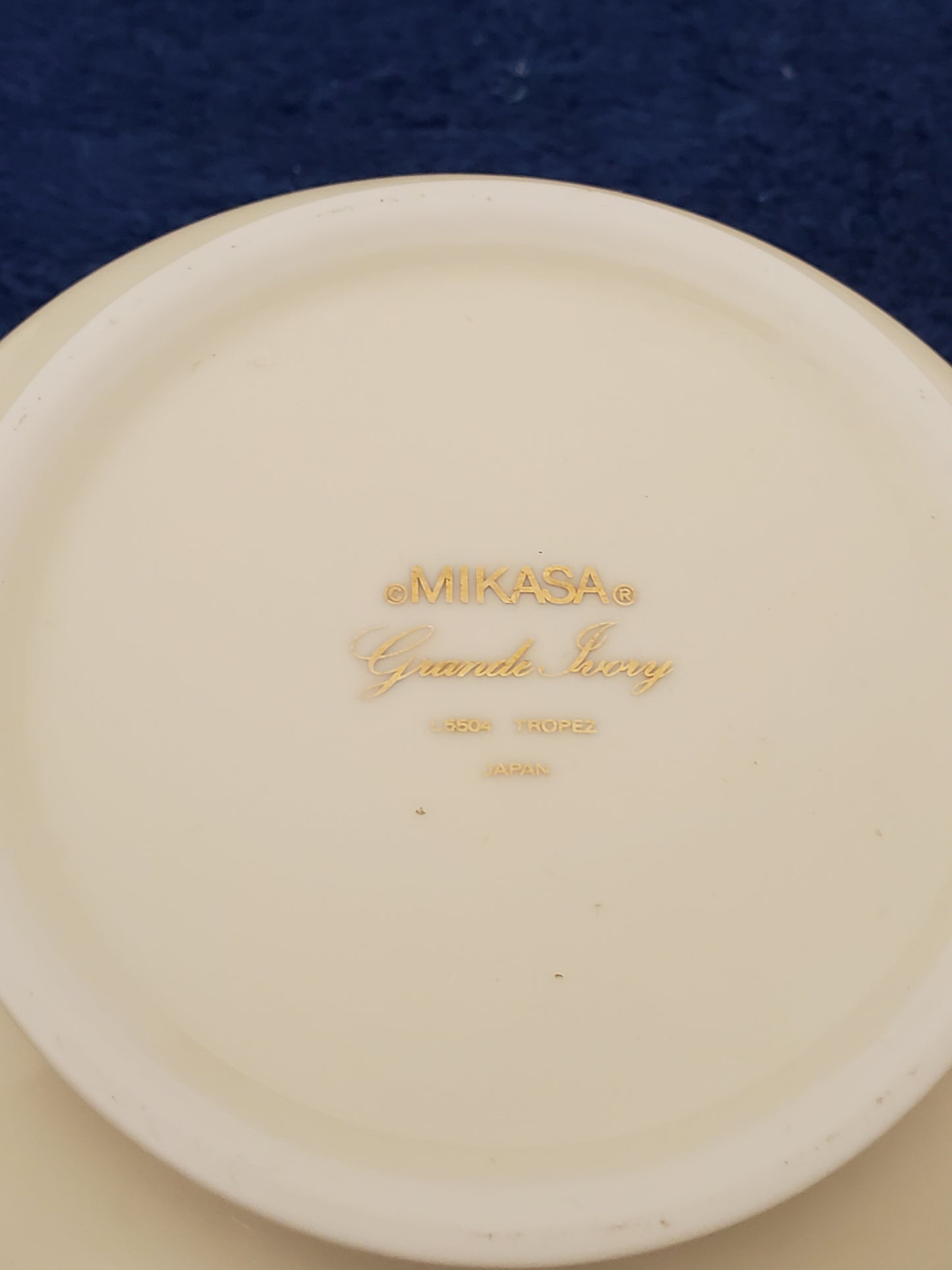Mikasa Tropez Sugar Bowl with Lid LK