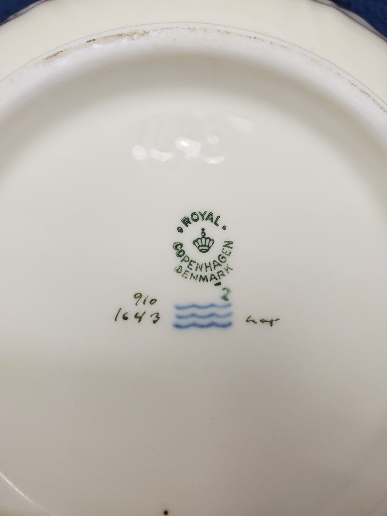 Royal Copenhagen Frijsenborg 9" Round Serving Bowl