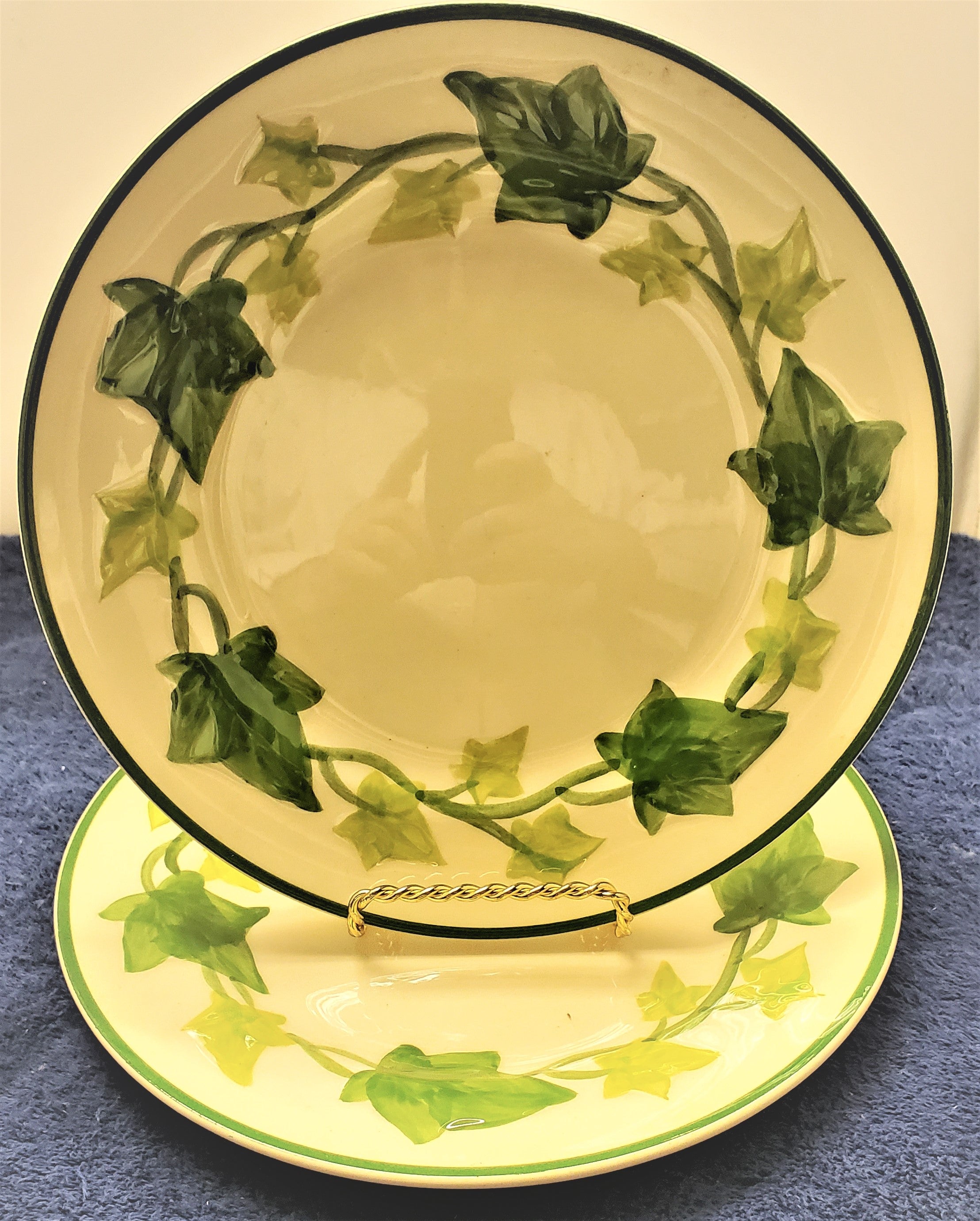 Set of Franciscan Ivy Salad Plates LK – ClassicReplacements