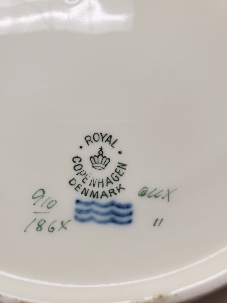 Royal Copenhagen Frijsenborg Handled Platter (910/1864)