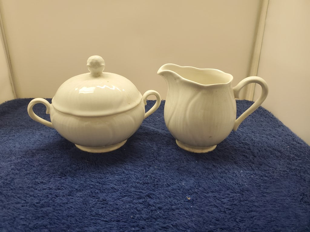 Mikasa Magnolia Creamer and Sugar Bowl with Lid LK