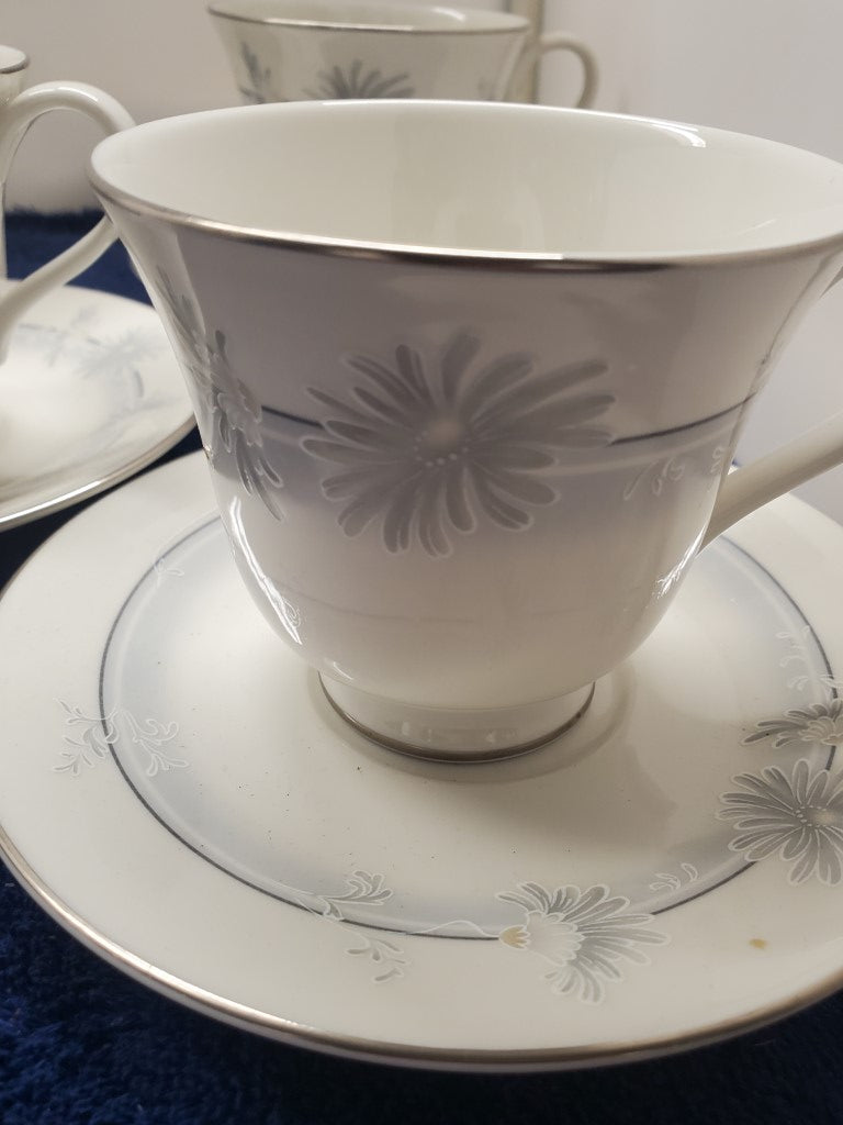 Set of 5 Royal Doulton Sonata Cup & Saucer Sets LK