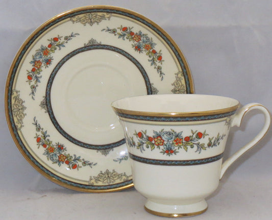 Set of 4 Minton Stanwood (Gold Trim) Footed Cup & Saucer Sets