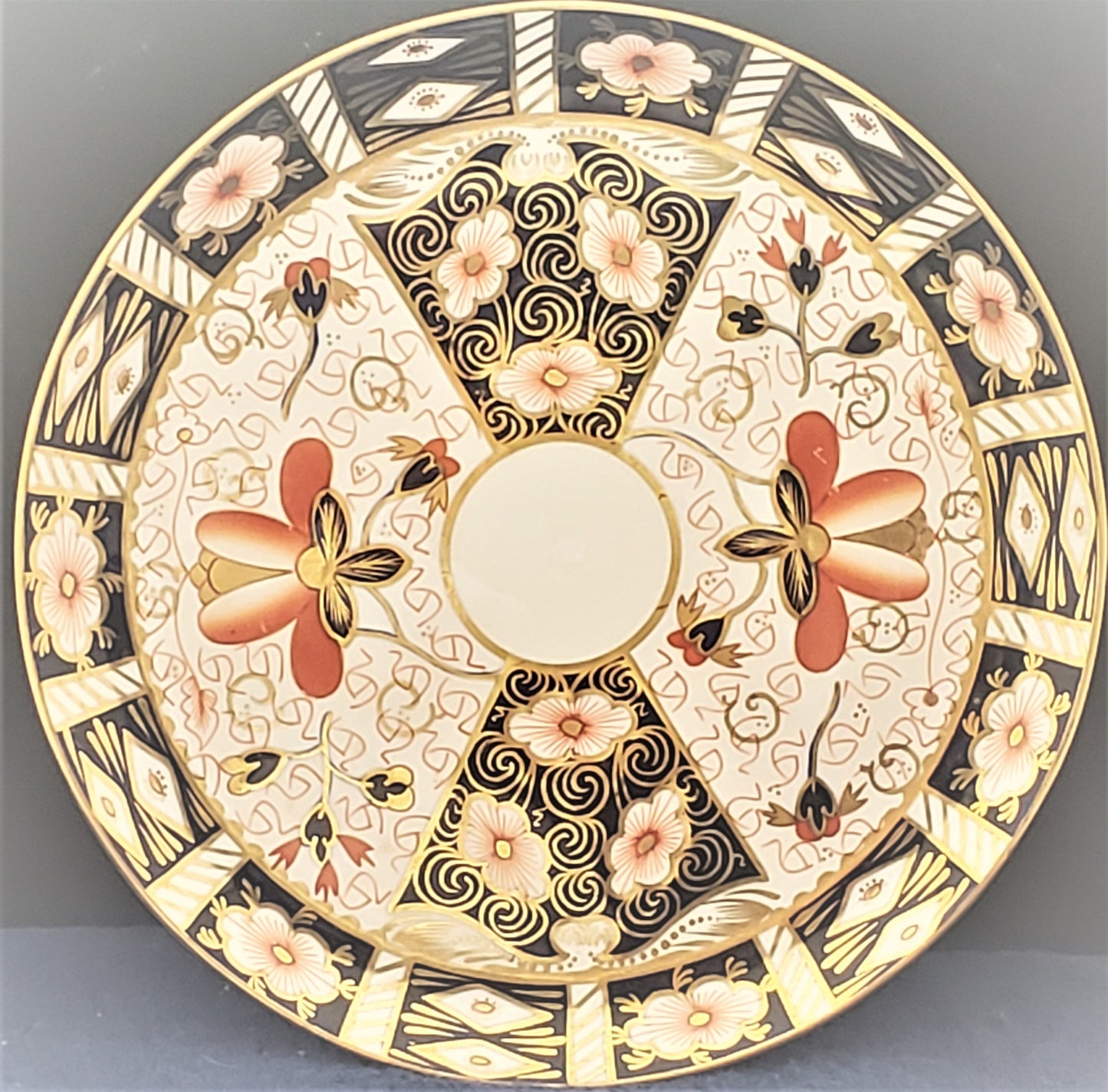 Royal Crown Derby Traditional Imari (2451) 9" Utility Tray
