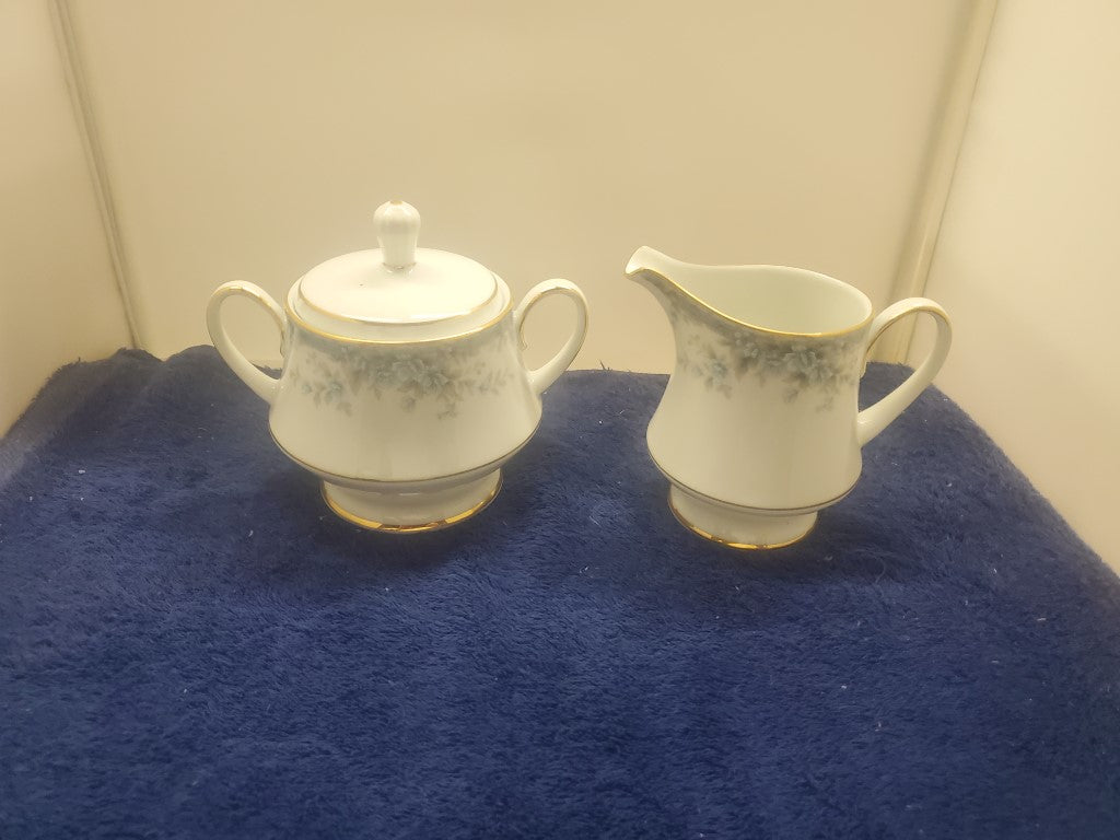 Noritake Avalon Creamer & Sugar Bowl with Lid LK