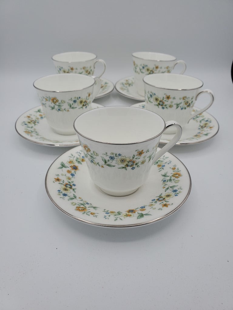 Set of 5 Royal Doulton Ainsdale Cup & Saucer Sets LK