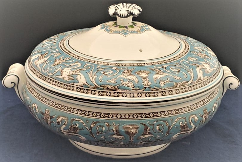 Wedgwood Florentine Turquoise (W2714) Covered Vegetable Bowl