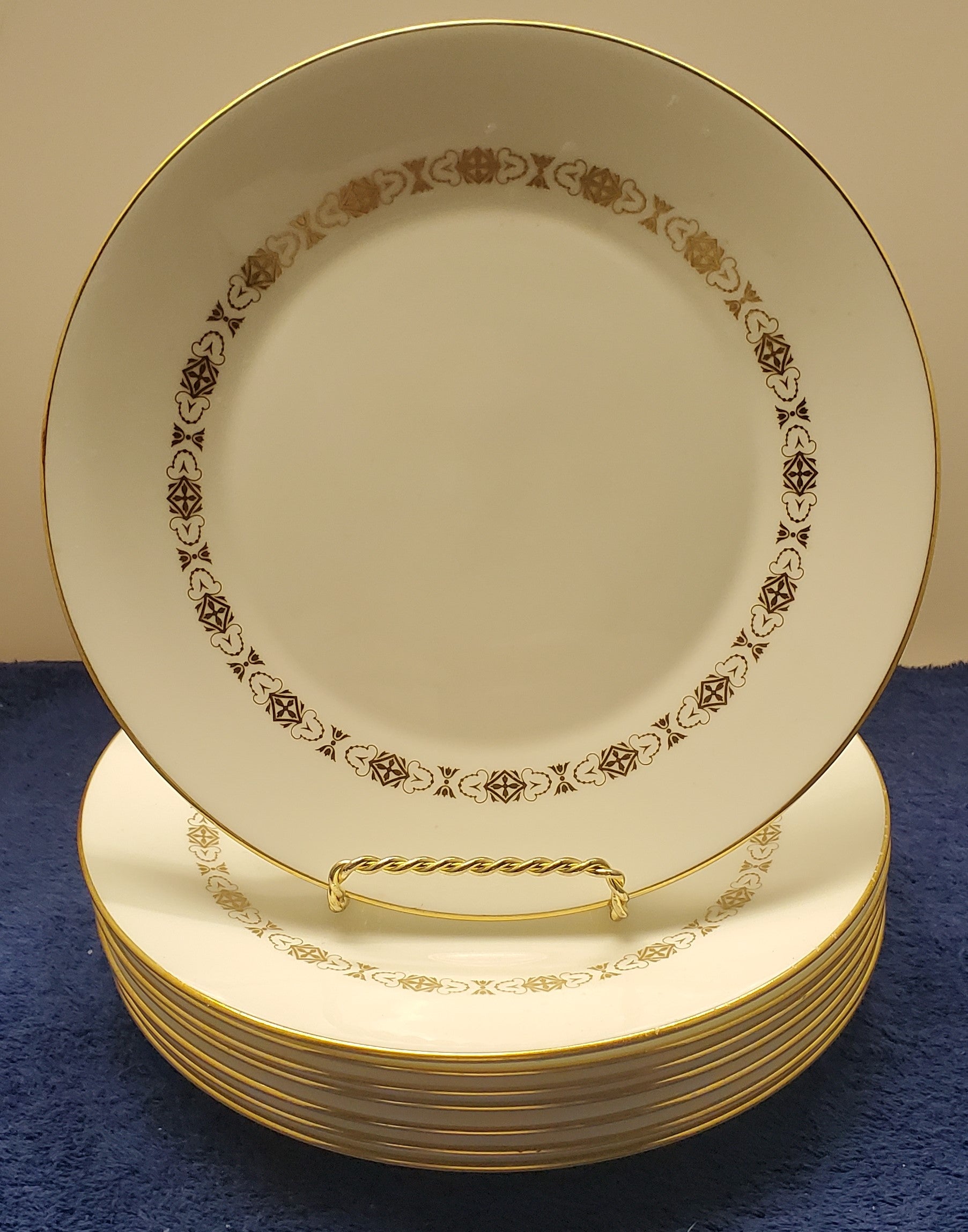Set of 8 Minton Golden Diadem Salad Plates –