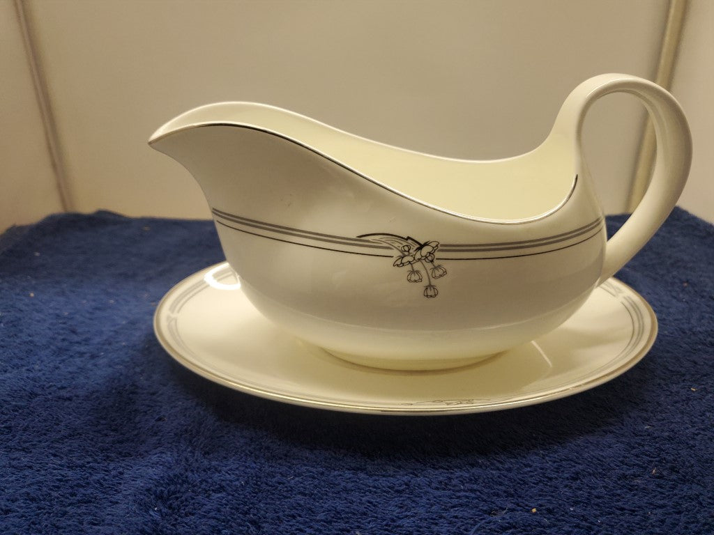 Royal Doulton Andante Gravy Boat and Underplate LK