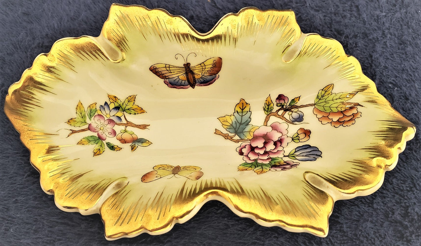 Herend Queen Victoria (VBO) Small Leaf Dish (7794)