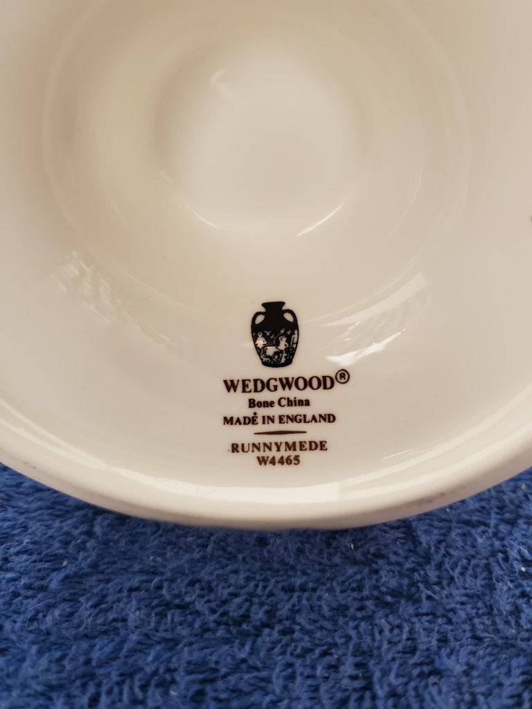 Wedgwood Runnymede (W4465) Coffee Pot LK