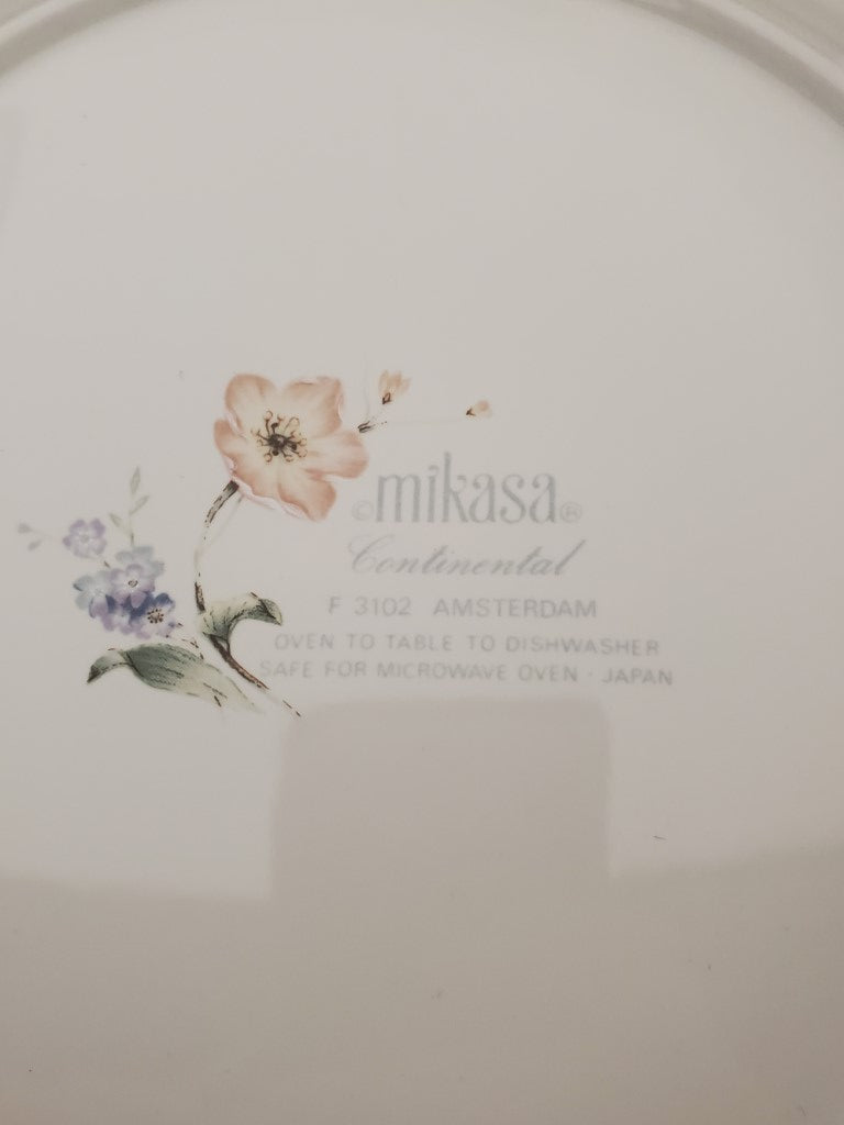 Set of 4 Mikasa Amsterdam Square Dinner Plates LK