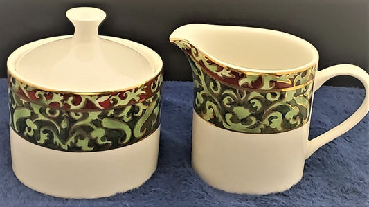 American Atelier Christmas Ornaments (5219) Creamer & Sugar Bowl with Lid