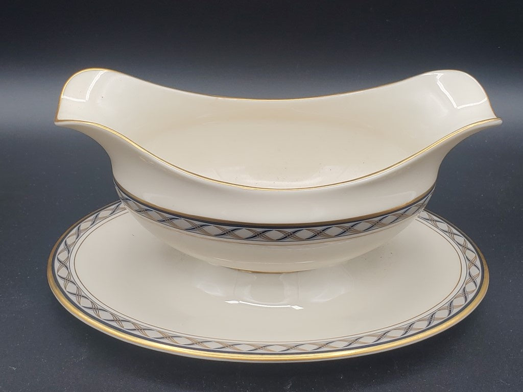 Lenox Harrison Gravy Boat with attached Underplate LK