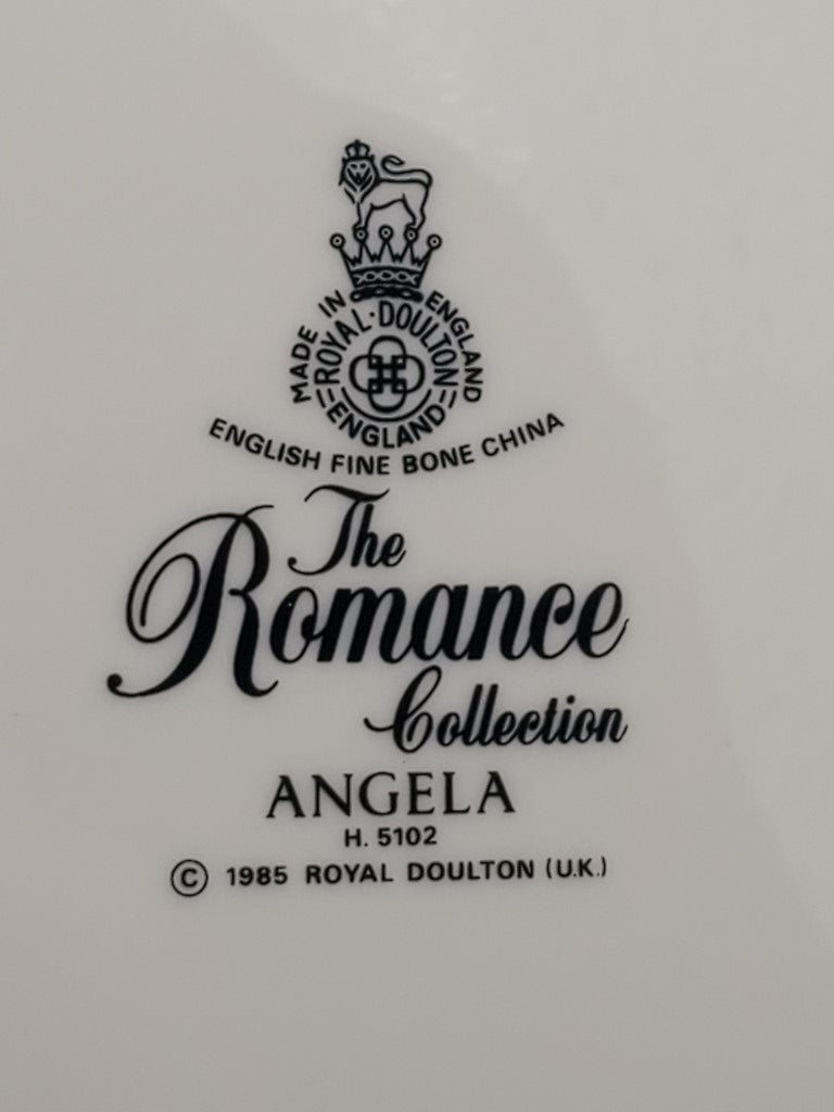 Set of 3 Royal Doulton Angela Dinner Plates LK