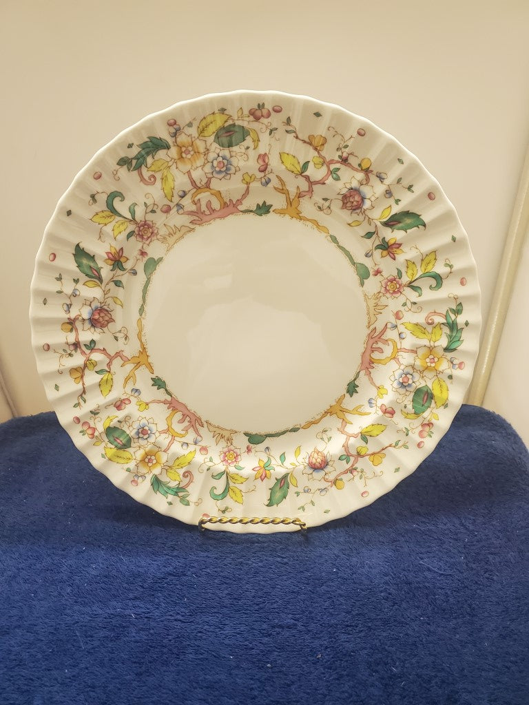 Royal Worcester Pevensey Dinner Plate LK
