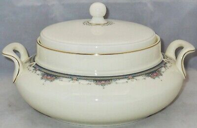 Royal Doulton Albany (H5121) Round Covered Vegetable