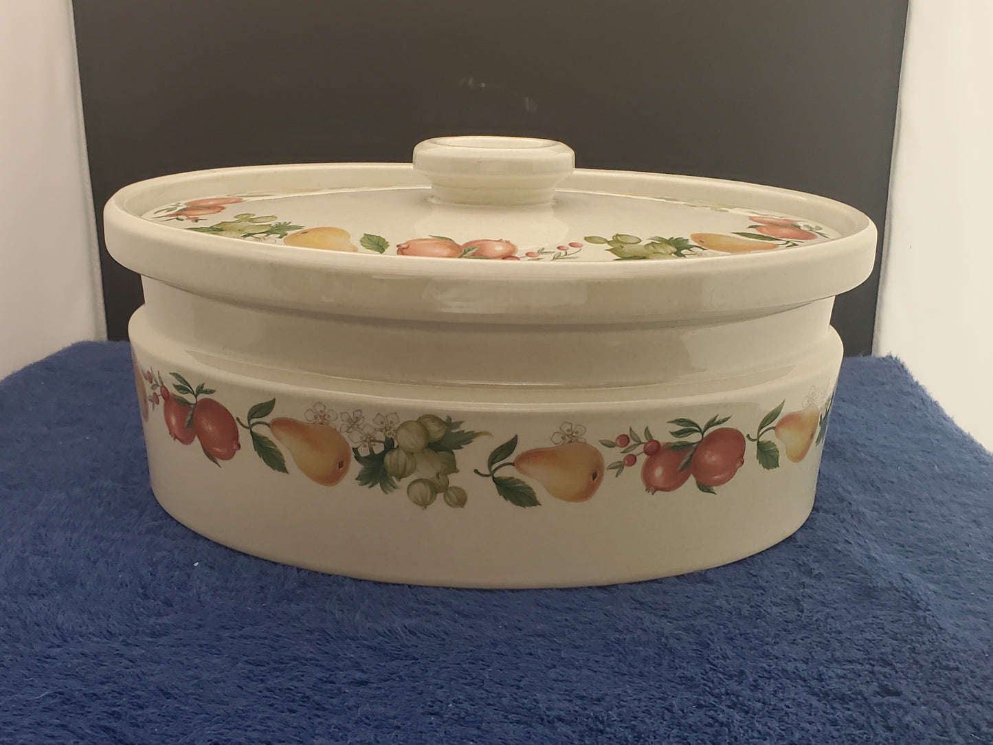 Wedgwood Quince Oval Covered Vegetable Bowl