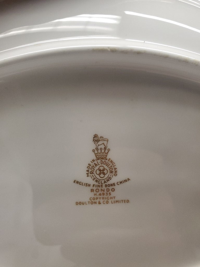 Royal Doulton Rondo Oval Vegetable Bowl LK