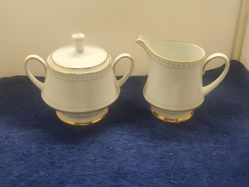 Noritake Barrington Creamer & Sugar Bowl with Lid LK