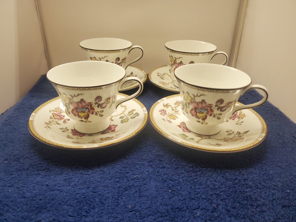 Set of 4 Wedgwood Swallow Cup & Saucer Sets