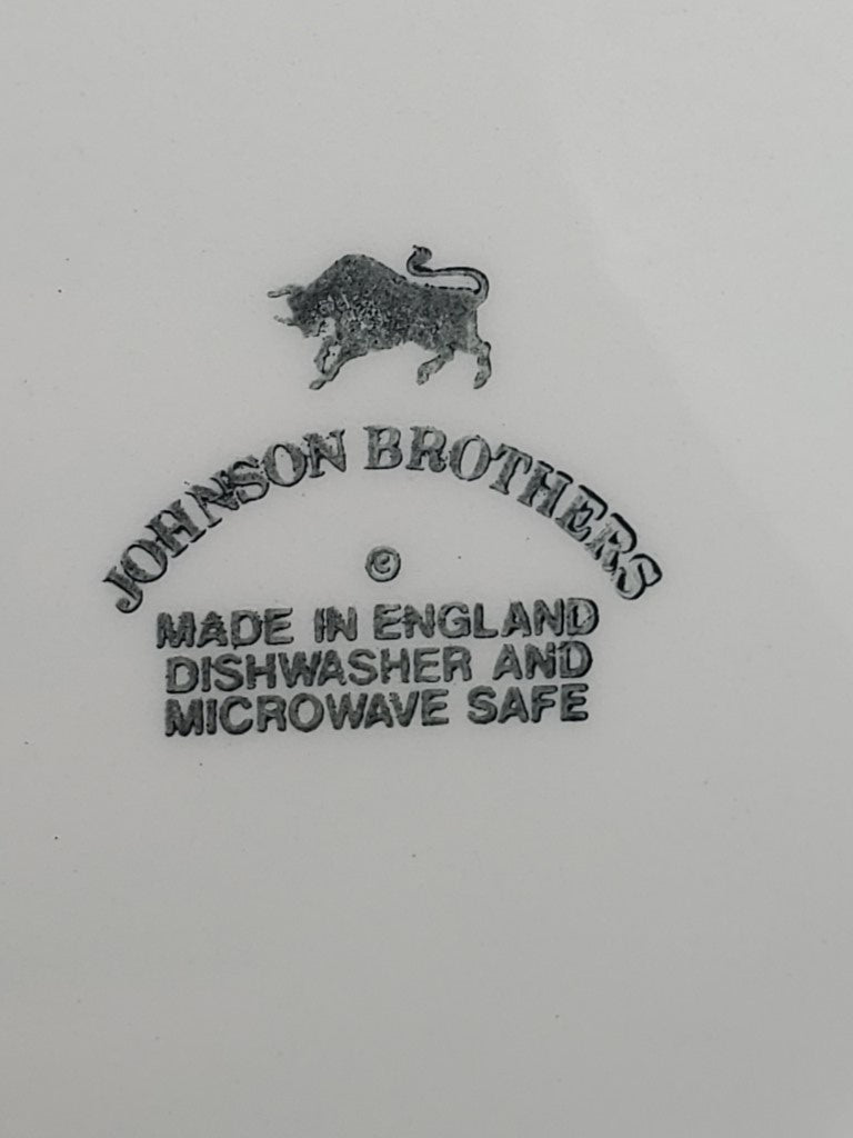 Set of 2 Johnson Brothers Tivoli White Dinner Plates LK