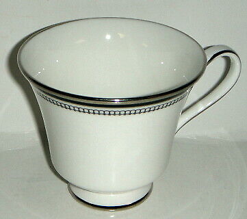 Set of 9 Royal Doulton Sarabande Cups