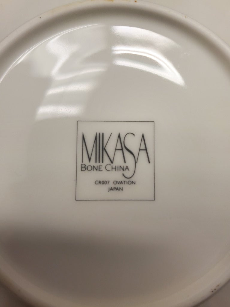 Set of 3 Mikasa Ovation Rim Soup Bowls
