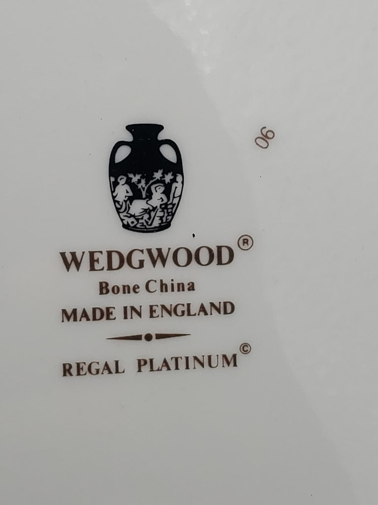 Wedgwood Regal Platinum Dinner Plate LK