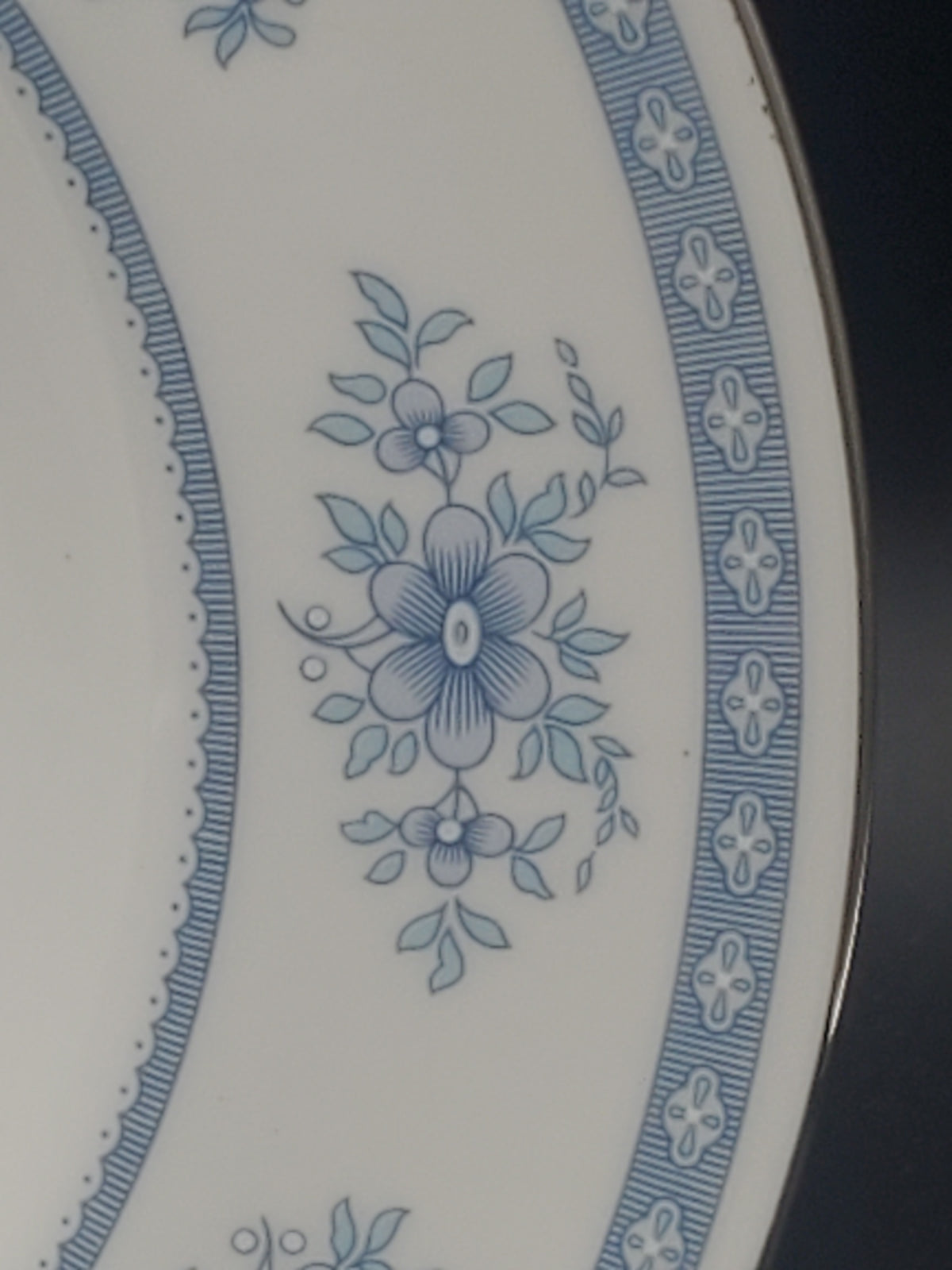 Set of 5 Royal Doulton Laureate Rim Soup Bowls LK