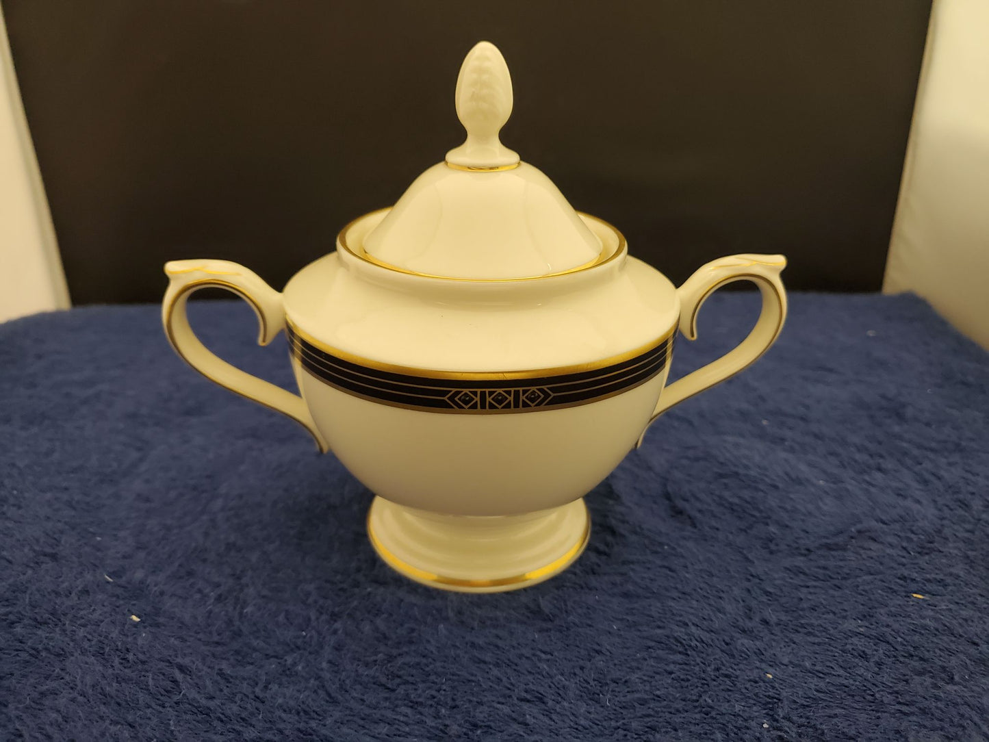 Lenox Langdon Gate Creamer & Sugar Bowl with Lid Set