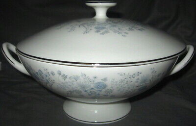 Wedgwood Belle Fleur Round Covered Vegetable Bowl