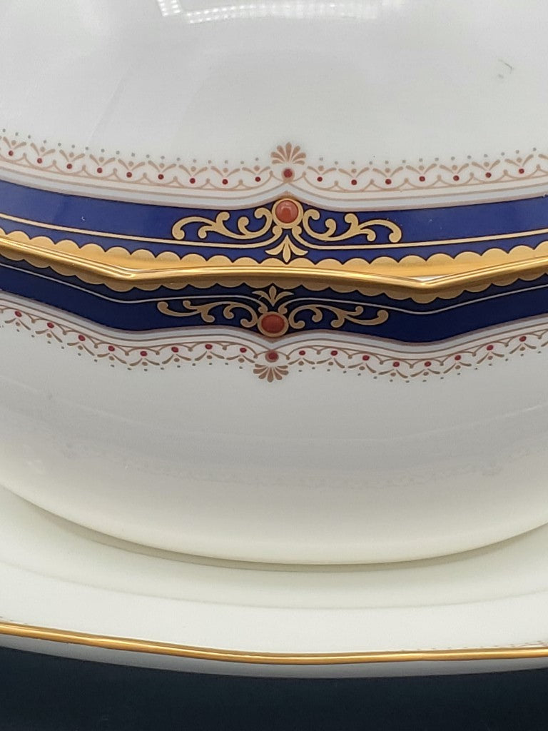 Noritake Lady Eve Gravy Boat & Underplate