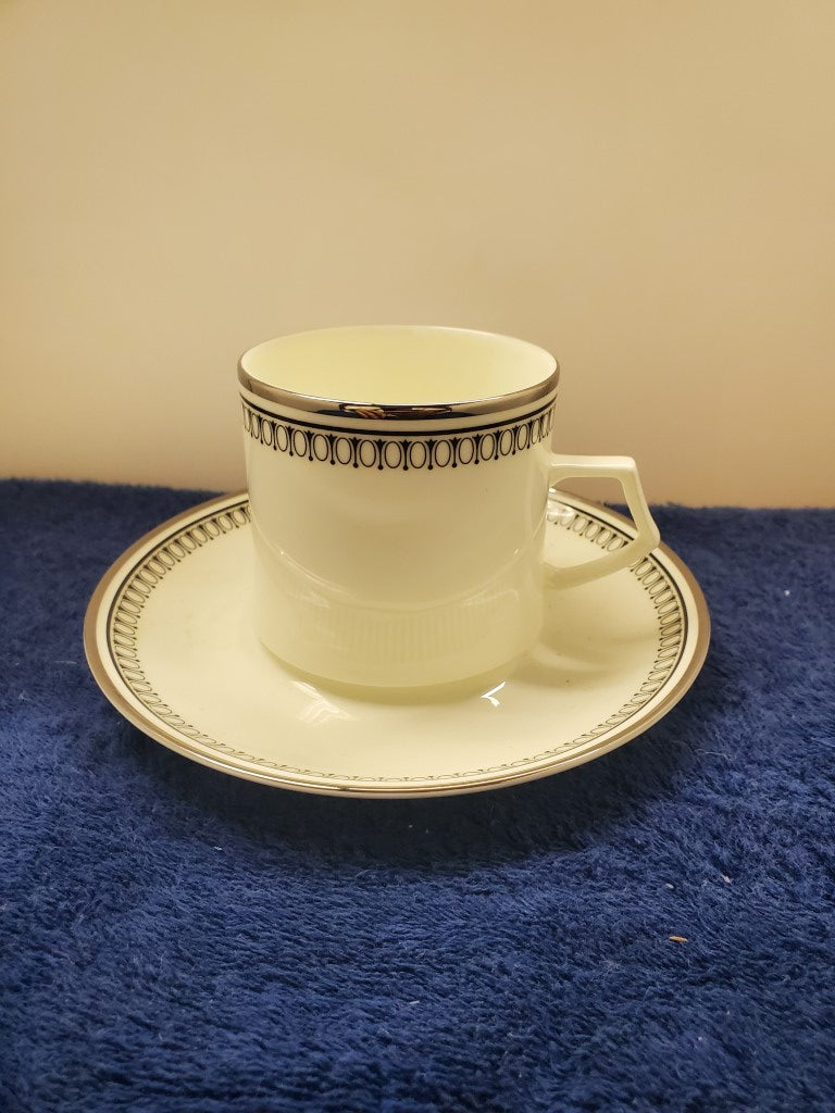 Set of 4 Mikasa Seville Cup & Saucer Sets