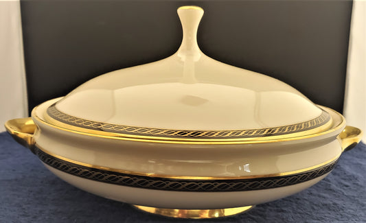 Lenox Tyler Oval Covered Vegetable Bowl