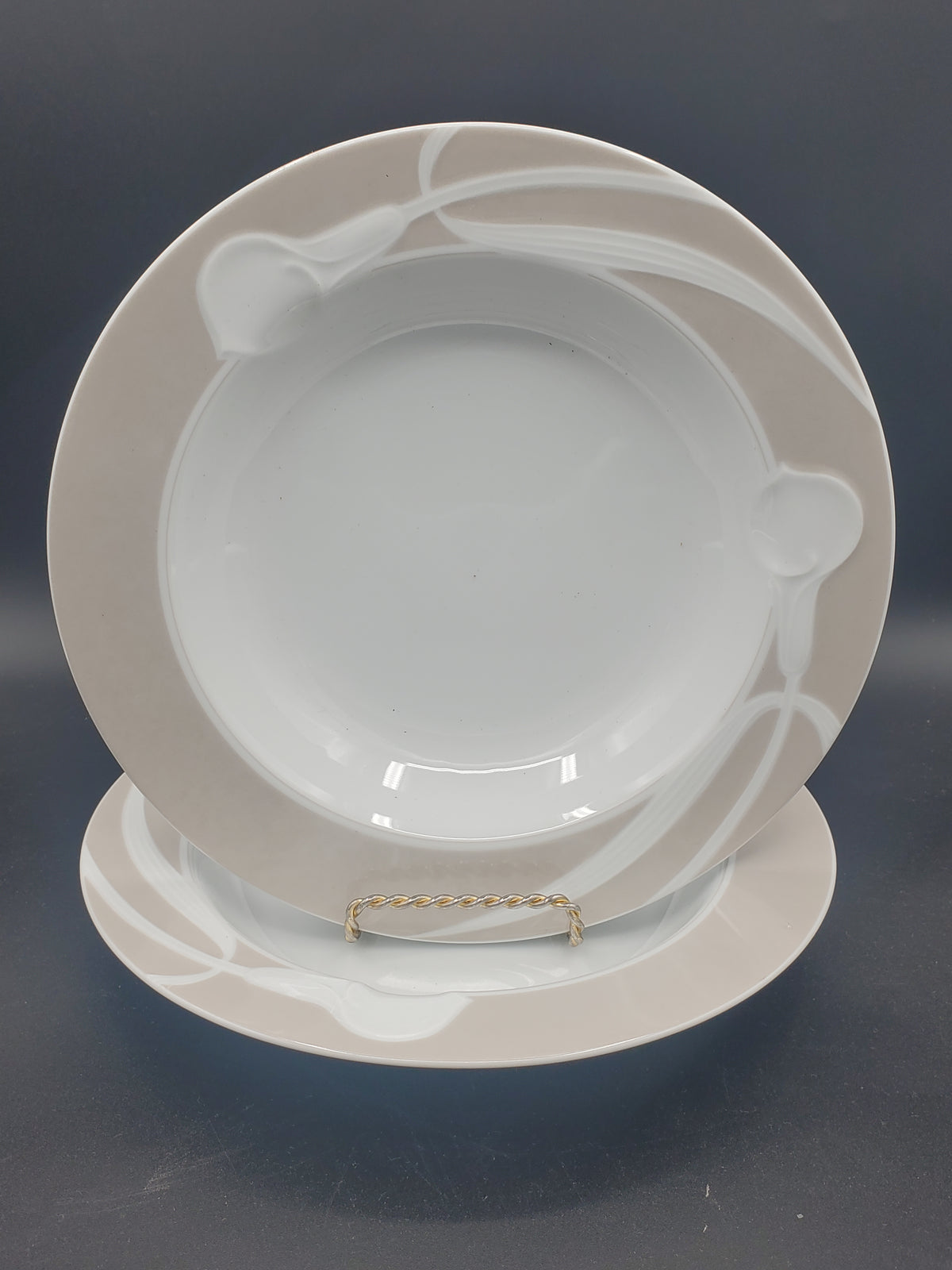 Set of 2 Mikasa Classic Flair Beige Rim Soup Bowls LK