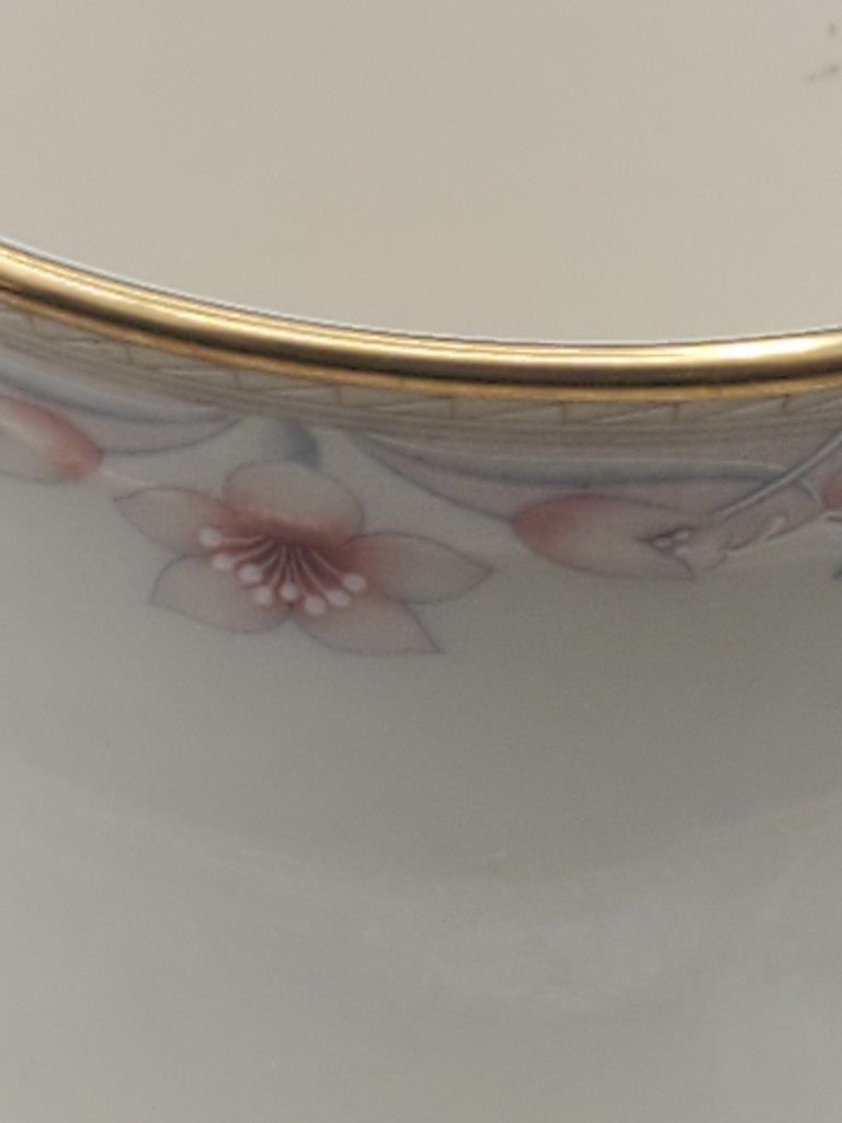 Set of 4 Lenox Bellaire Cup & Saucer Sets LK