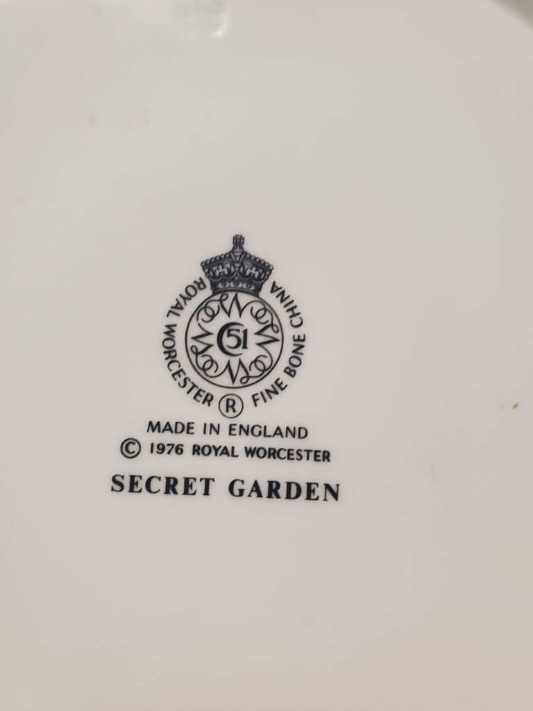 Royal Worcester Secret Garden Dinner Plate LK