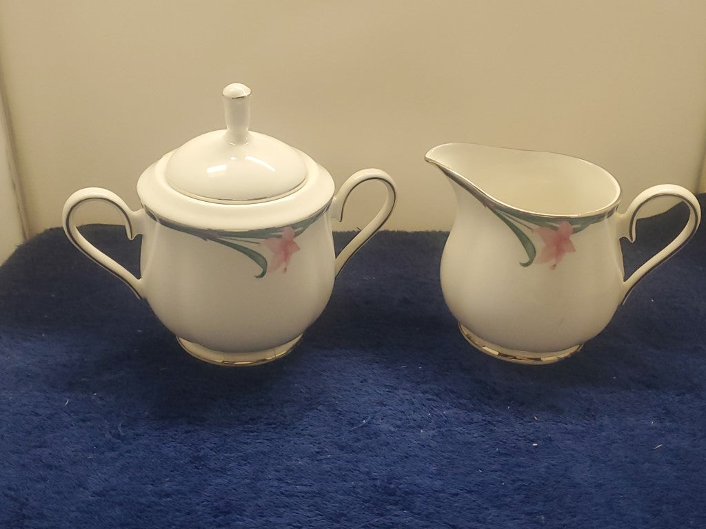 Lenox Patricia Creamer & Sugar Bowl with Lid LK