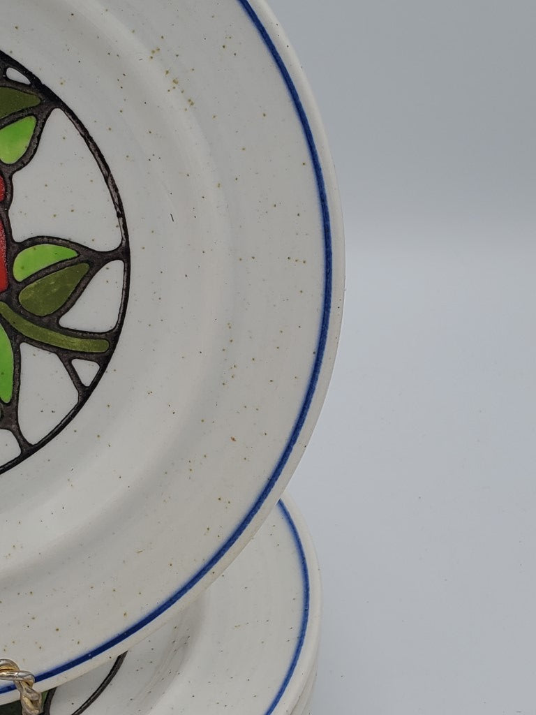 Set of 4 Metlox - Poppytrail - Vernon Moulin Dinner Plates LK