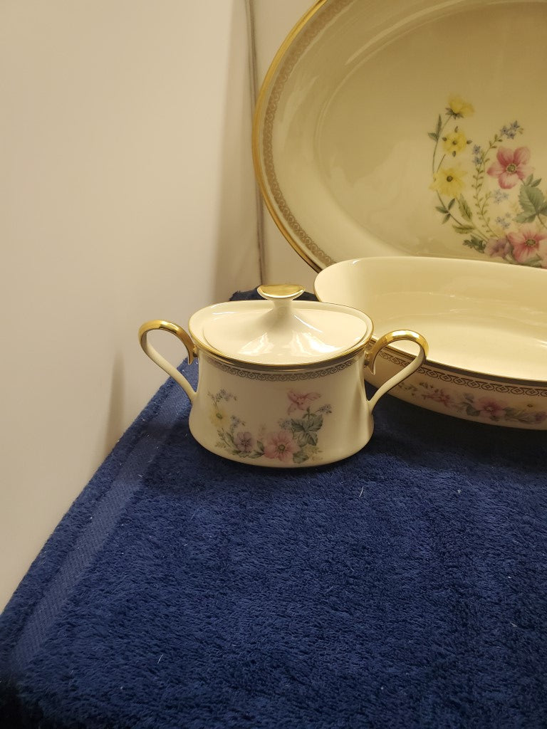 Lenox Flower Song Hostess Set LK