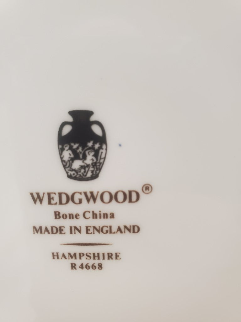 Set of 5 Wedgwood Hampshire Dinner Plates LK