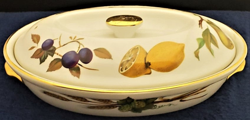 Royal Worcester Evesham Gold 10" Handled Oval Covered Casserole (Knob Lid)