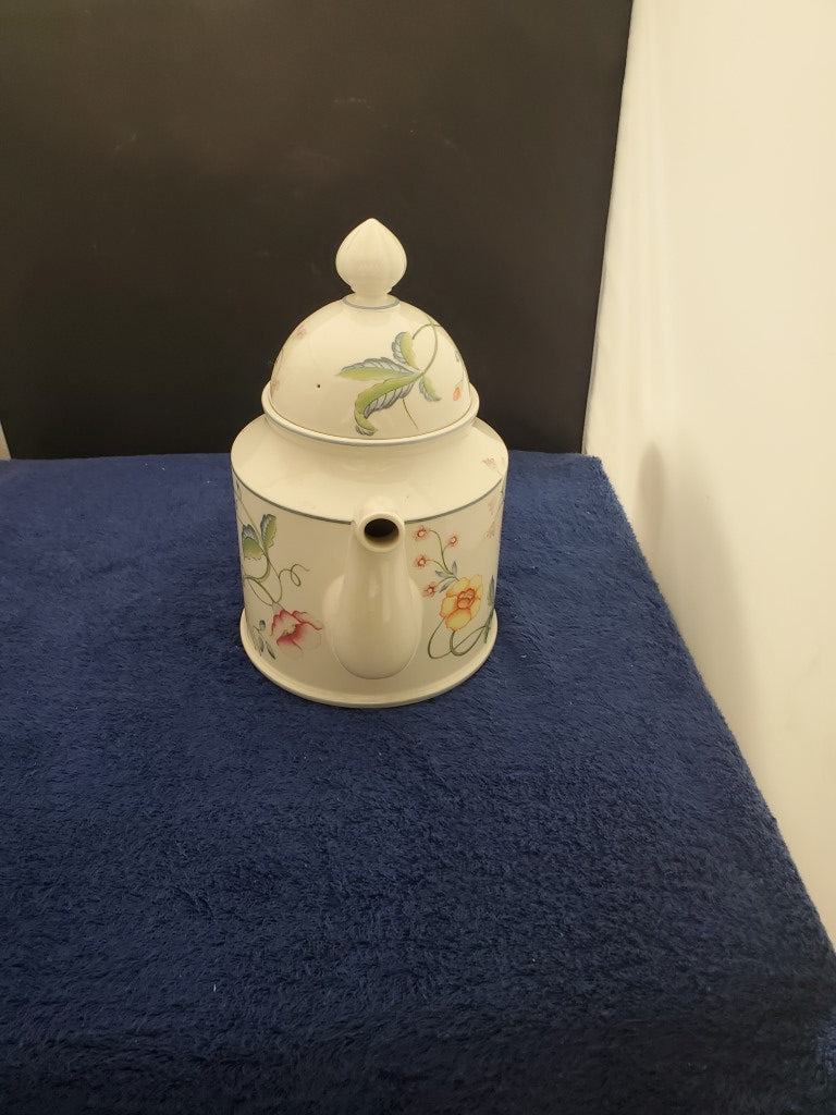 Villeroy & Boch Albertina Coffee Pot and Lid