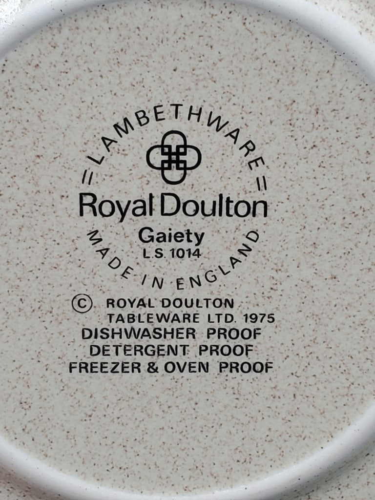 Set of 4 Royal Doulton Gaiety Cup & Saucer Sets LK