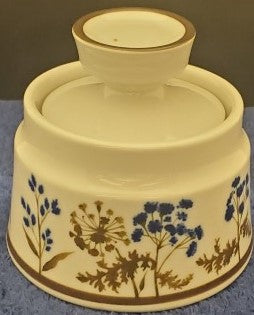 Noritake Winsome Sugar Bowl with Lid LK