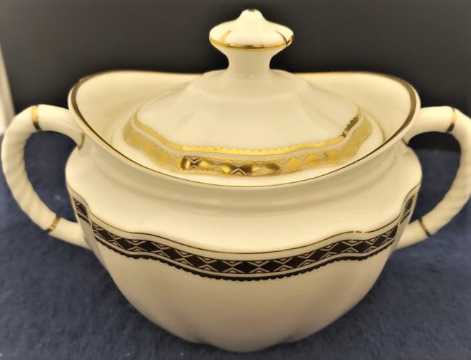 Royal Crown Derby Carlton Gold Sugar Bowl WIth Lid